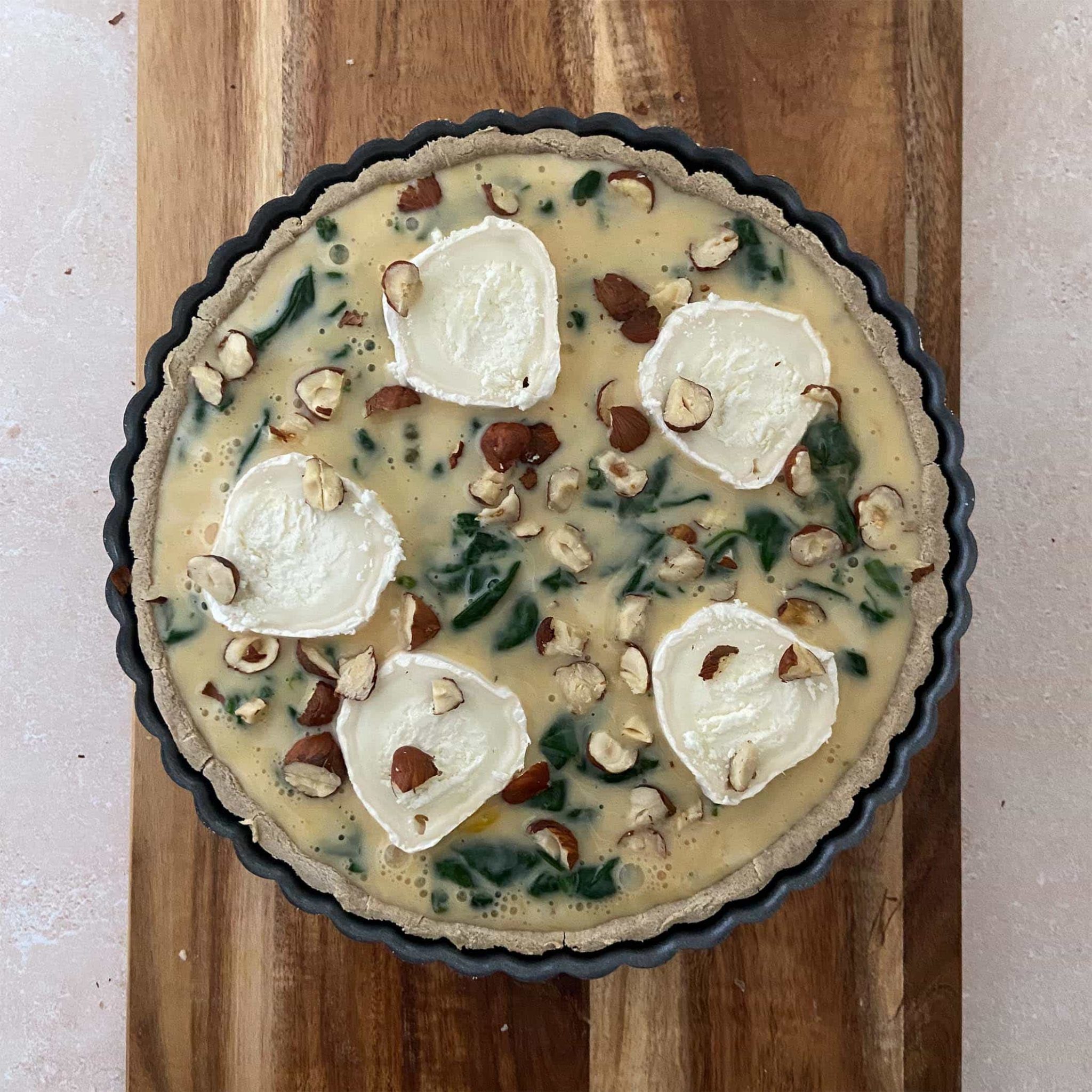 Tarte aux épinards, chèvre & noisettes - Yuka